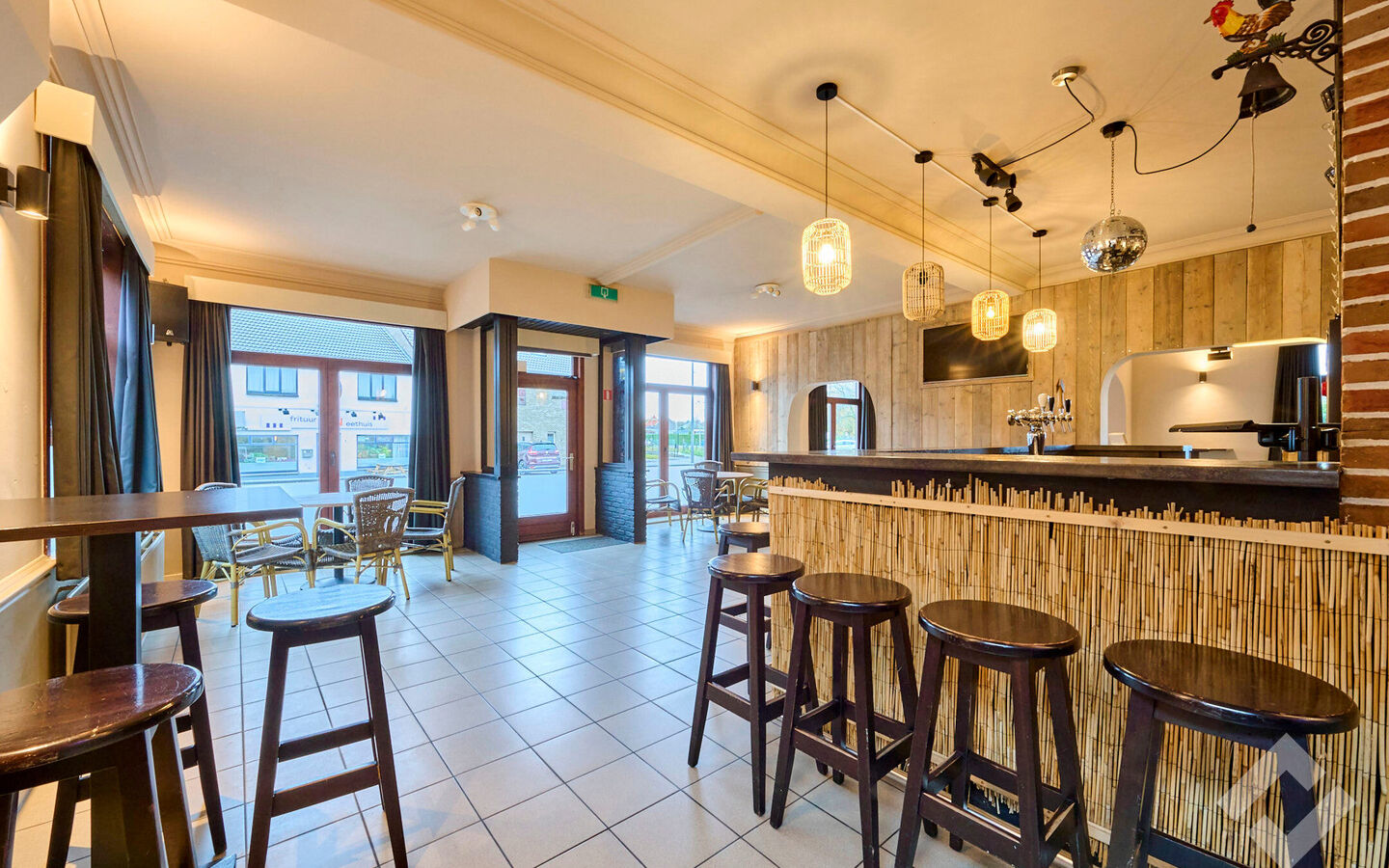 Gebouw voor gemengd gebruik te koop in Lommel