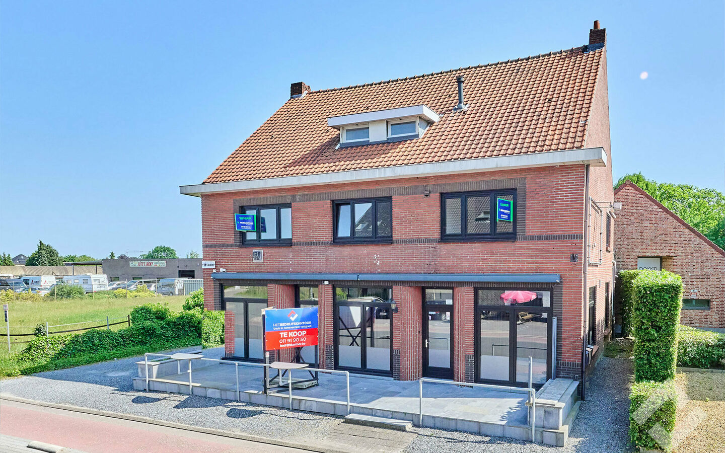 Gebouw voor gemengd gebruik te koop in Lommel