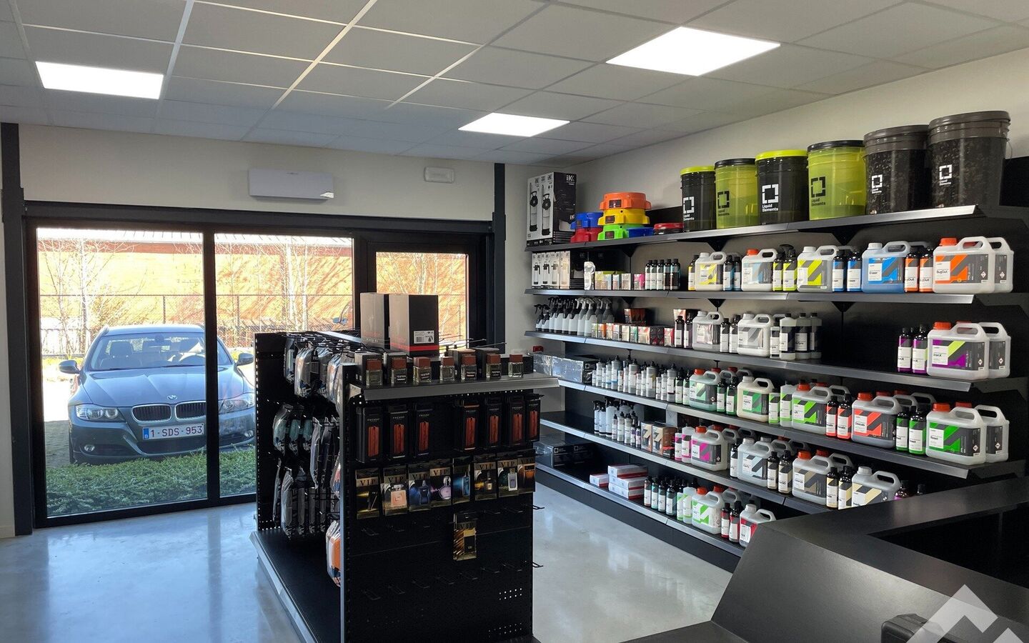 Industrieel gebouw te huur in Bree