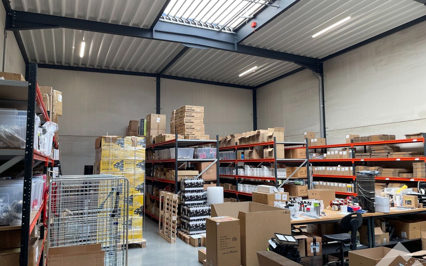 Industrieel gebouw te huur in Bree