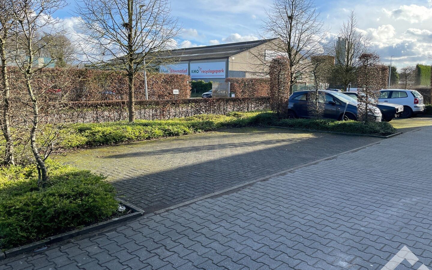 Industrieel gebouw te huur in Dessel