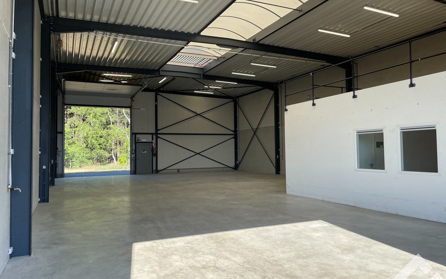 Industrieel gebouw te huur in Lommel