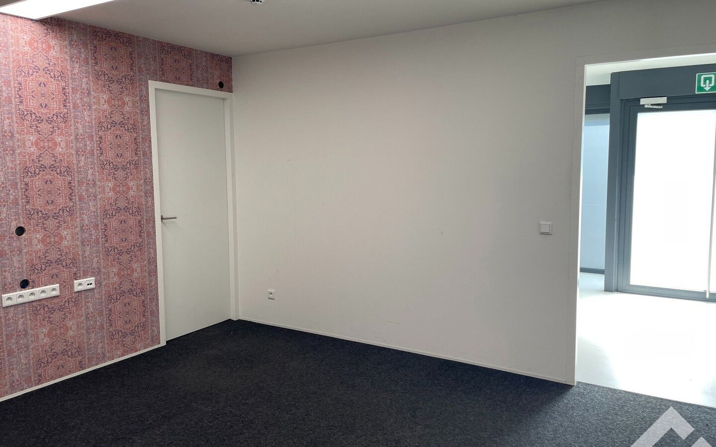 Industrieel gebouw te huur in Lommel