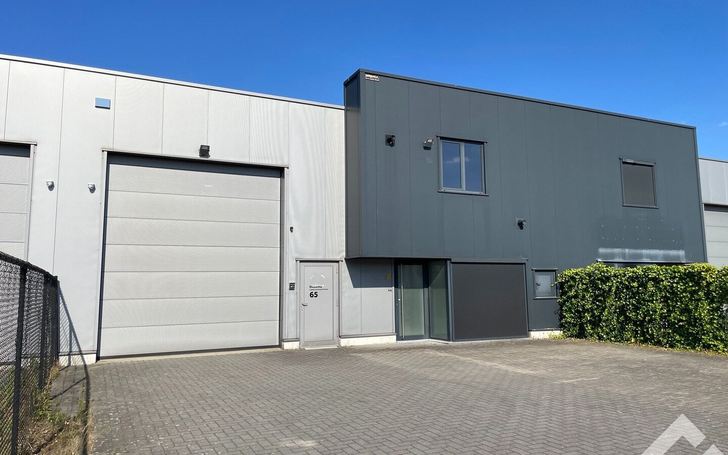 Industrieel gebouw te huur in Lommel