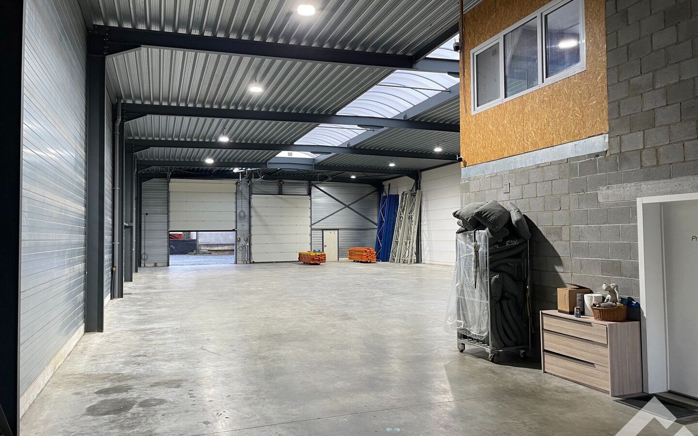 Industrieel gebouw te huur in Lommel