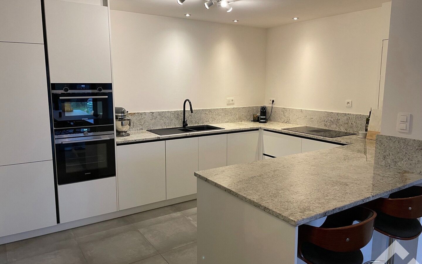 Industrieel gebouw te huur in Lommel