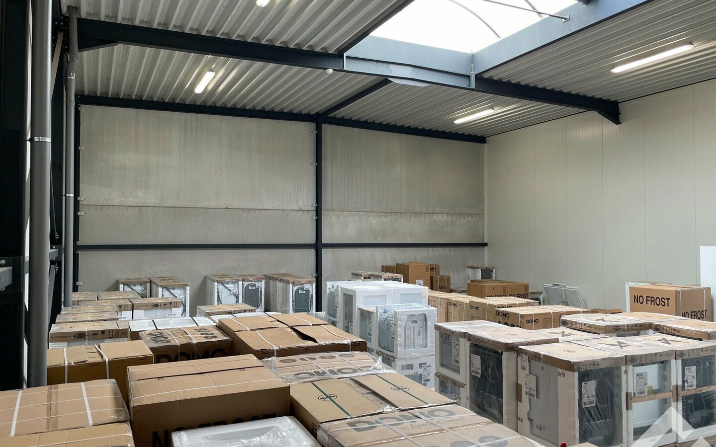 Industrieel gebouw te huur in Lommel