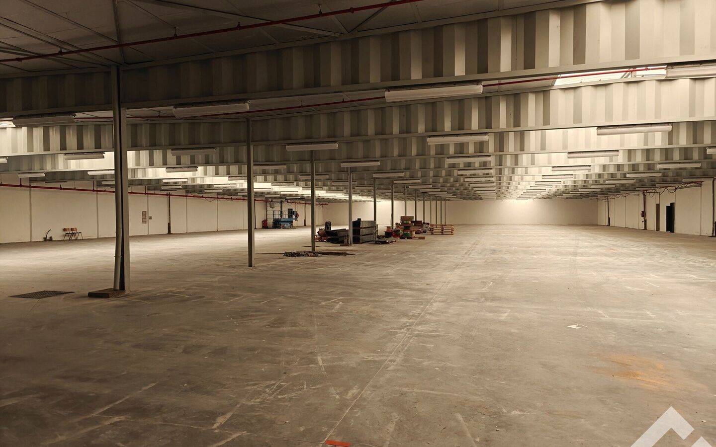 Industrieel gebouw te huur in Mol