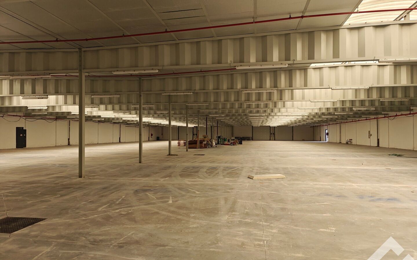 Industrieel gebouw te huur in Mol