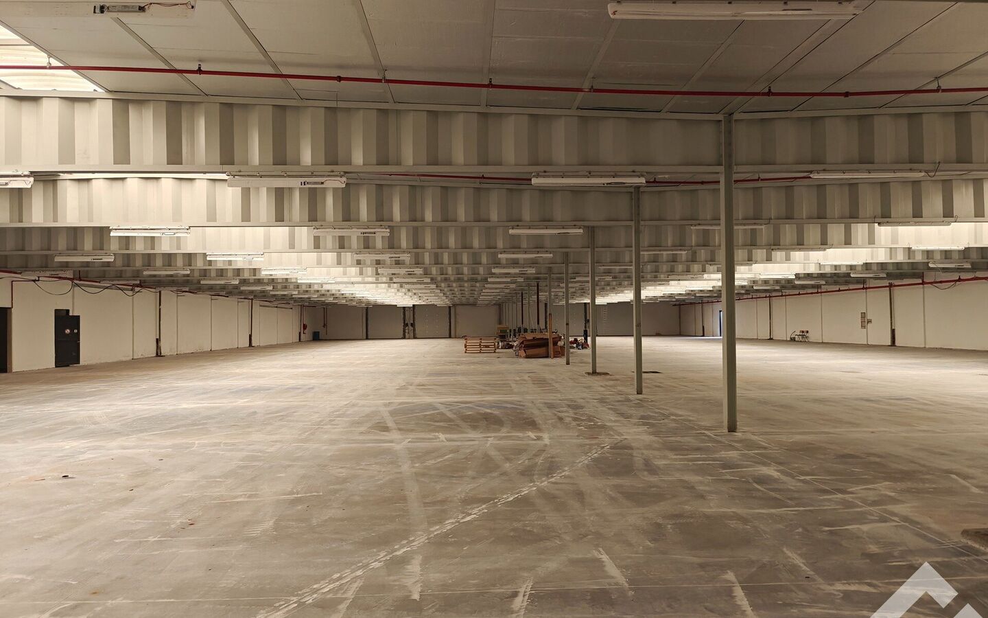 Industrieel gebouw te huur in Mol