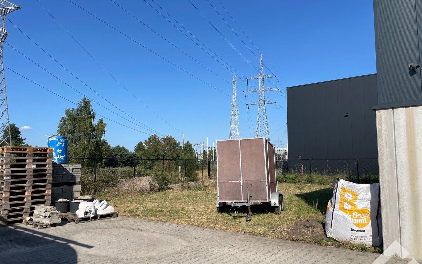 Industrieel gebouw te huur in Overpelt
