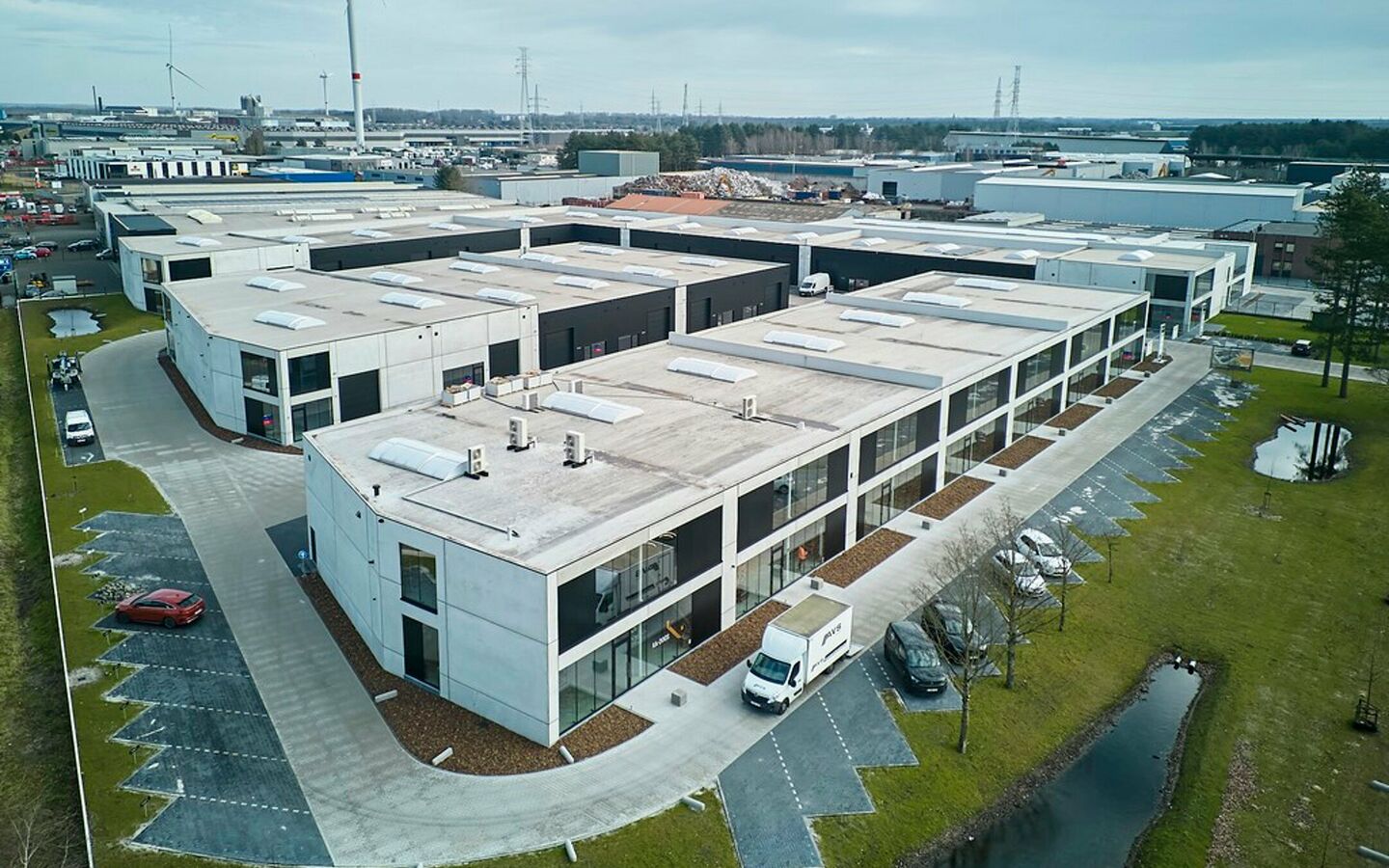 Industrieel gebouw te huur in Overpelt