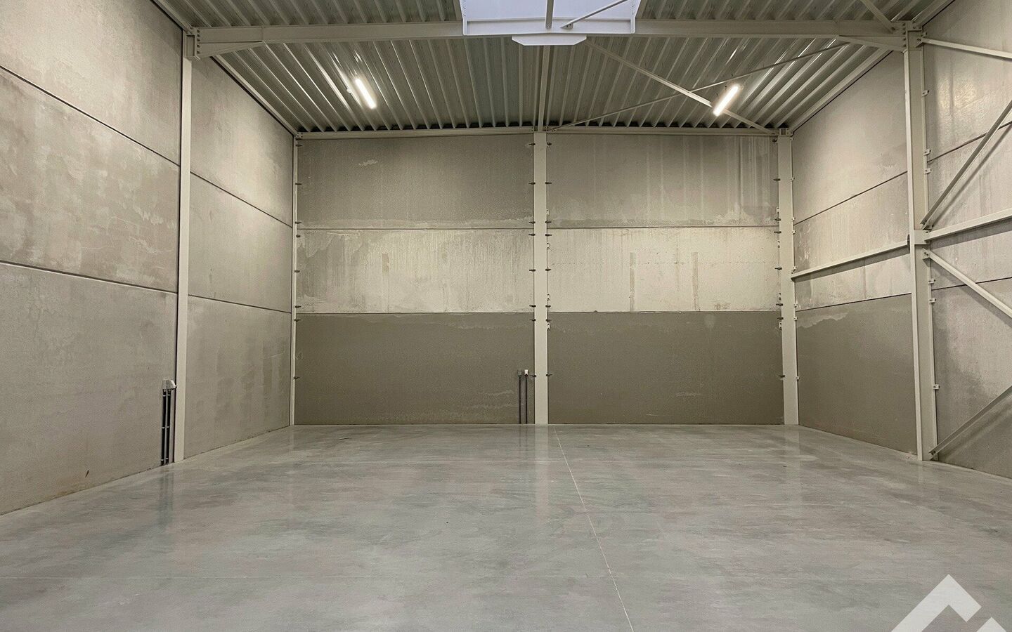 Industrieel gebouw te huur in Overpelt