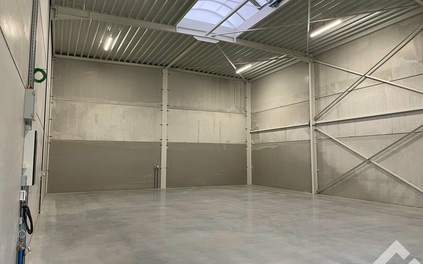 Industrieel gebouw te huur in Overpelt