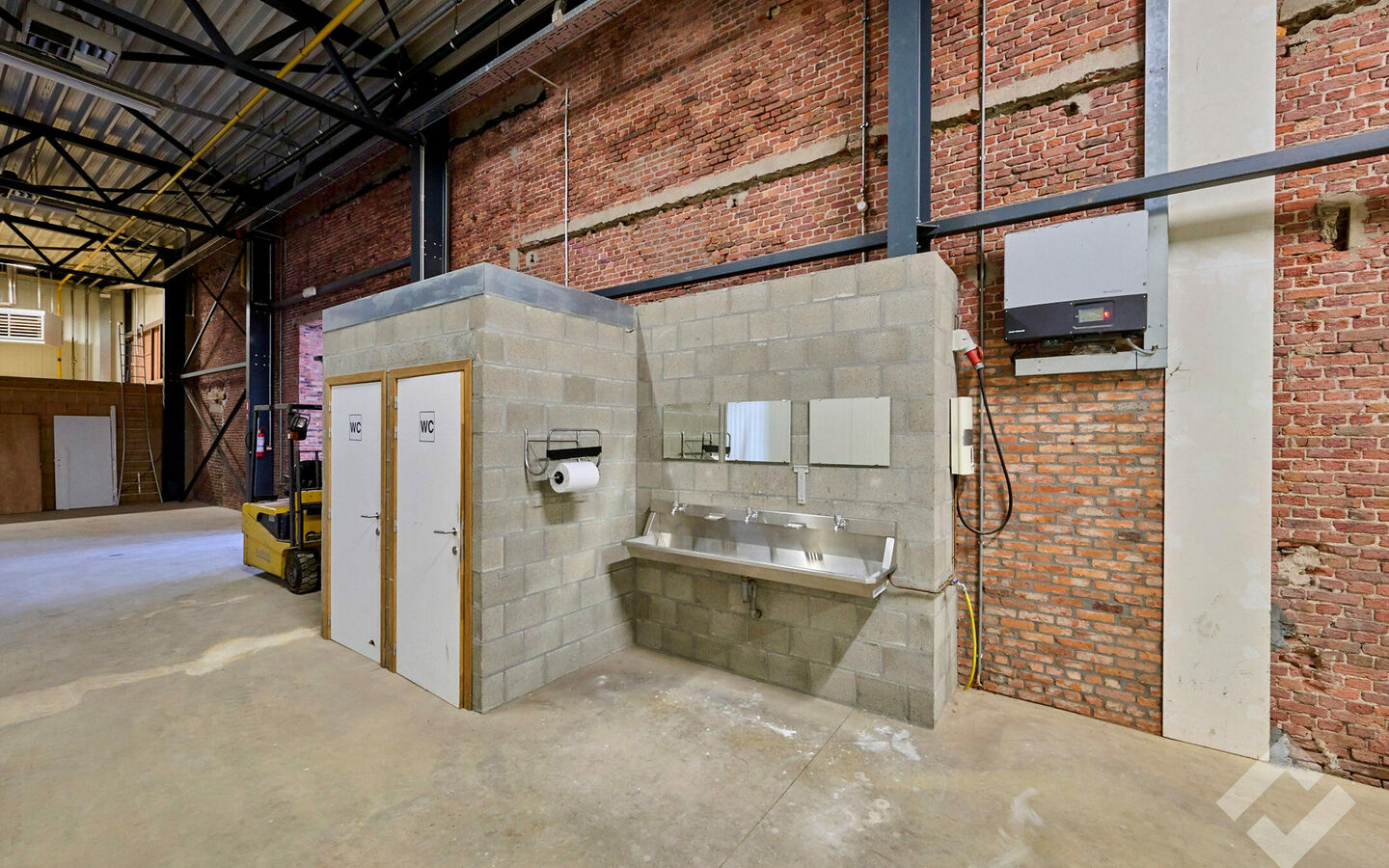 Industrieel gebouw te koop in Hamont-Achel