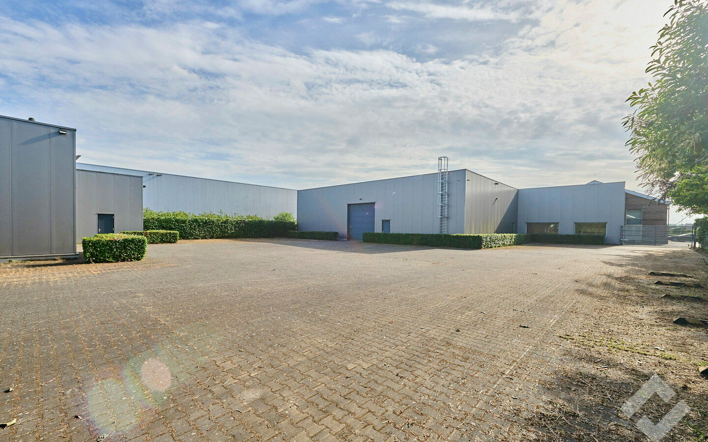 Industrieel gebouw te koop in Hamont-Achel