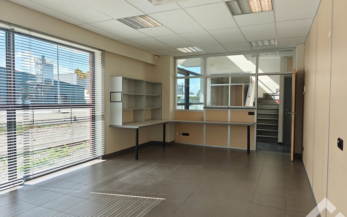 Kantoor te huur in Balen