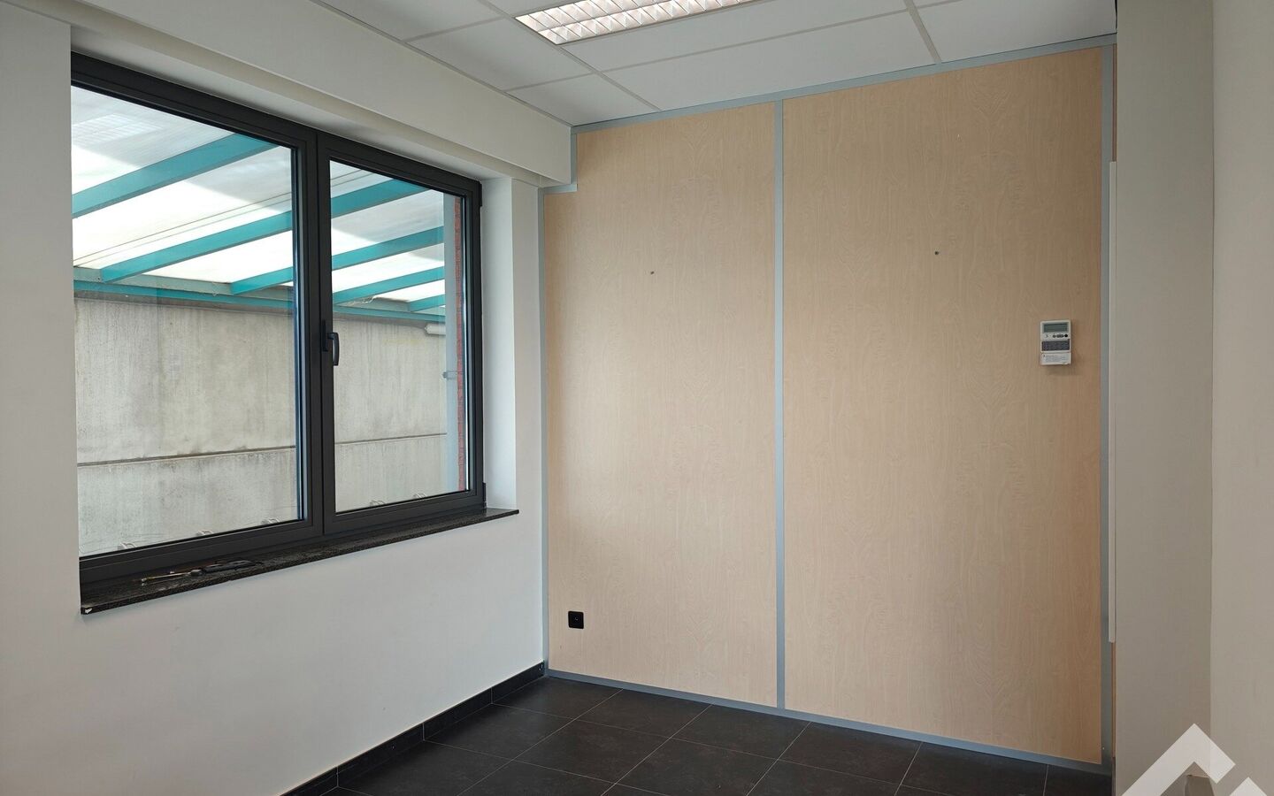 Kantoor te huur in Balen