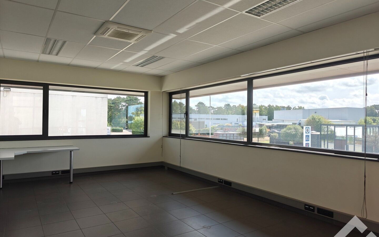 Kantoor te huur in Balen