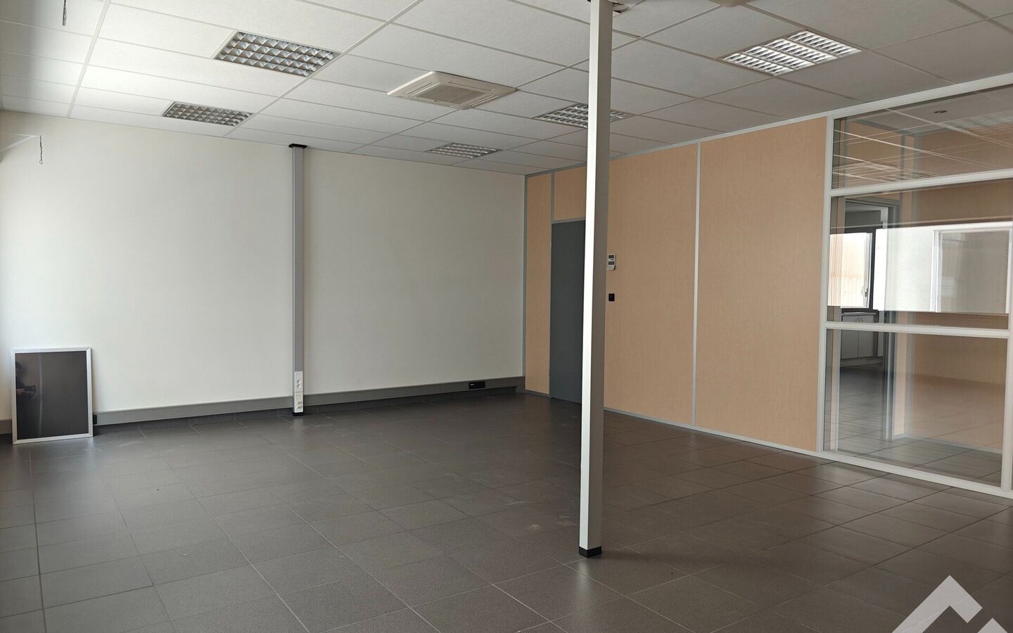 Kantoor te huur in Balen