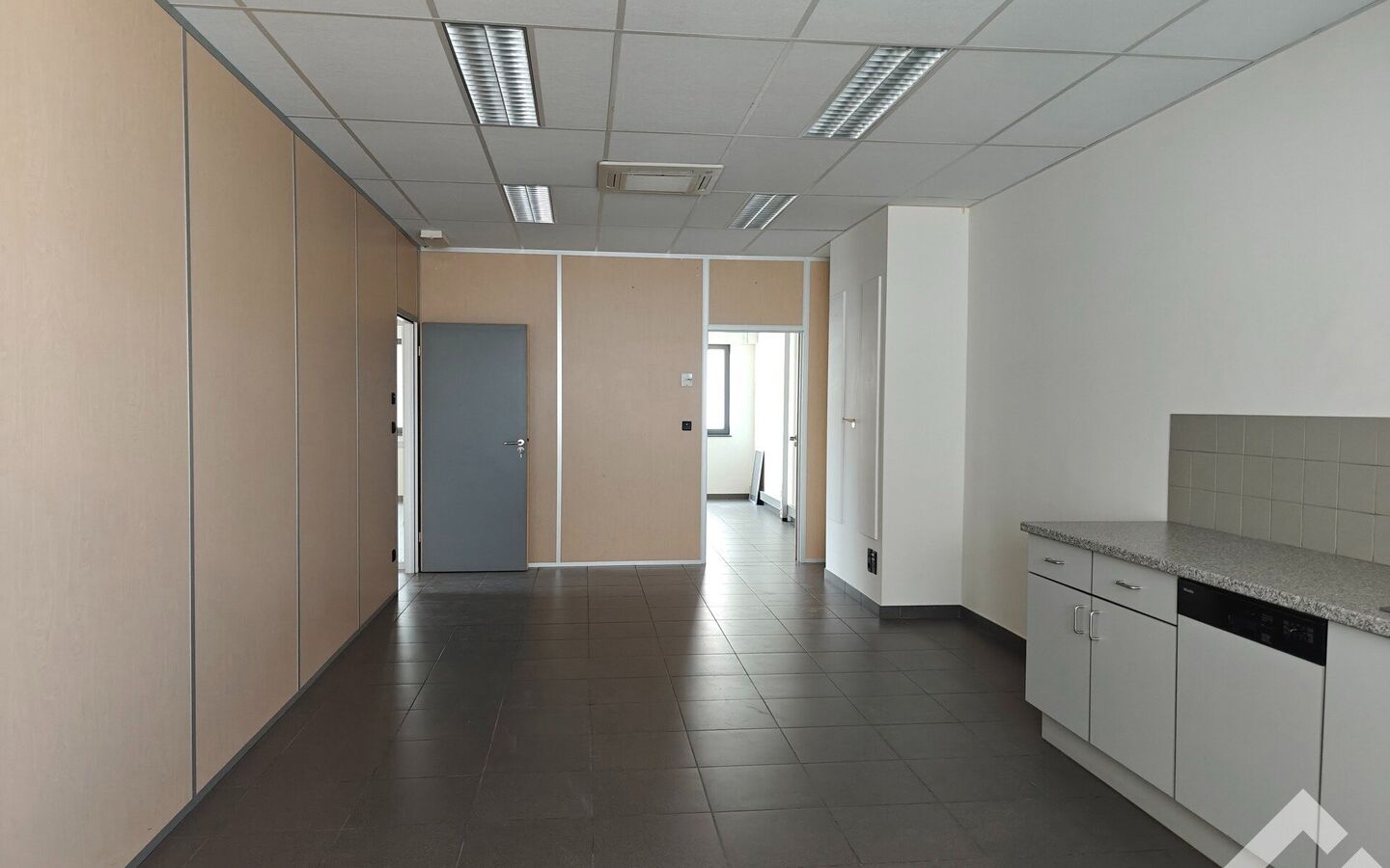 Kantoor te huur in Balen