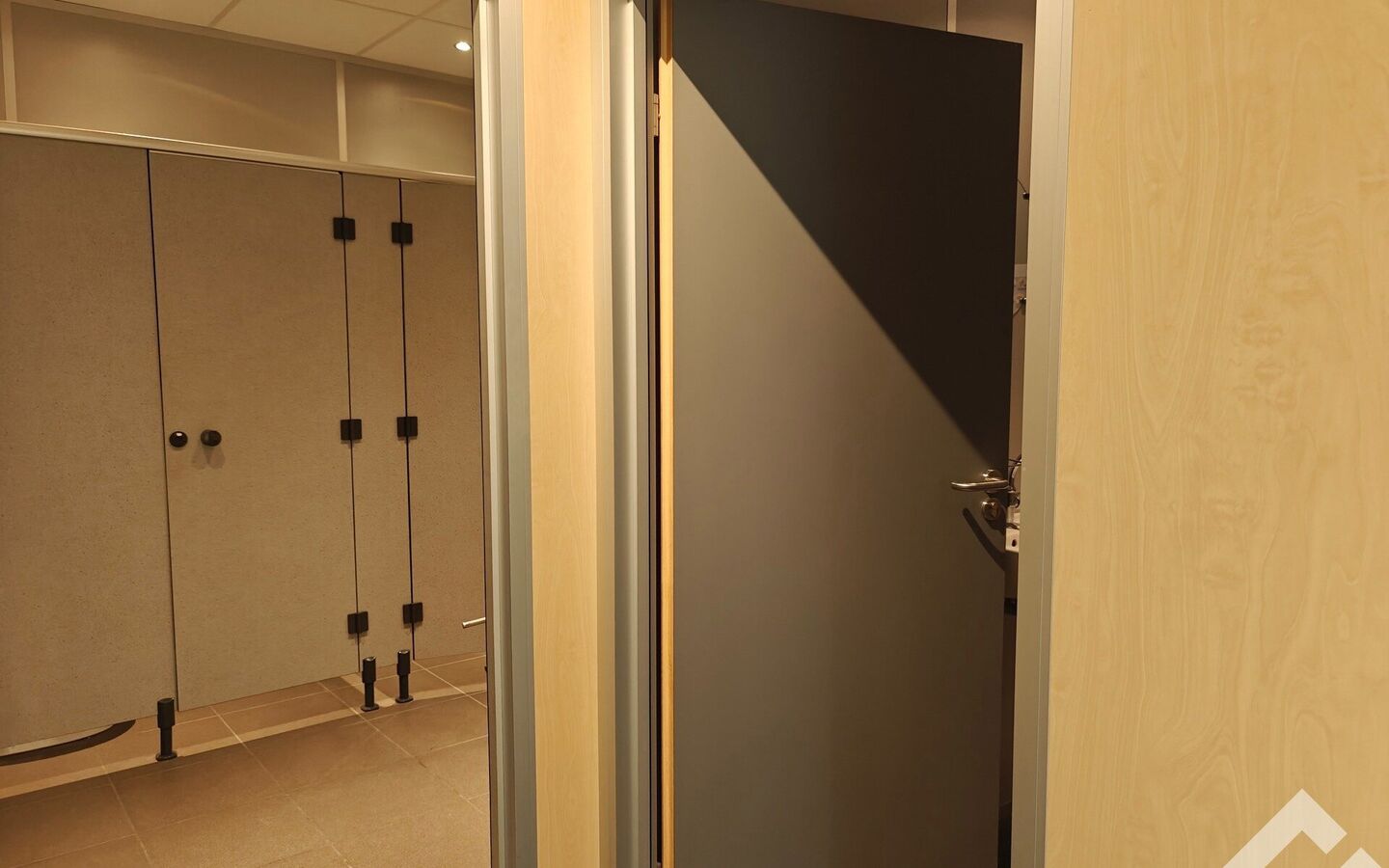 Kantoor te huur in Balen